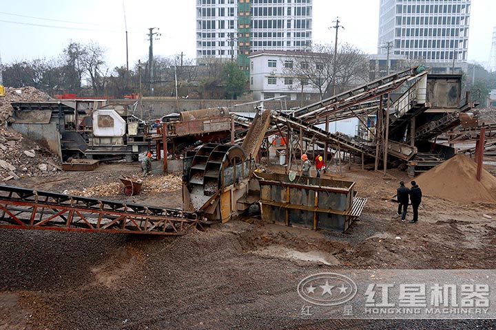 建筑垃圾粉碎沙子現場